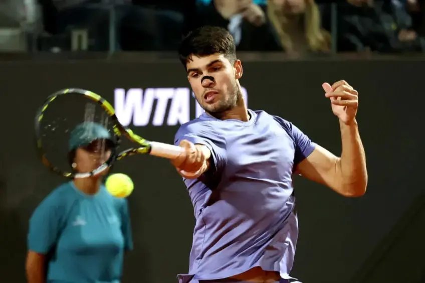 milos-raonic-explains-why-carlos-alcaraz-is-often-criticized