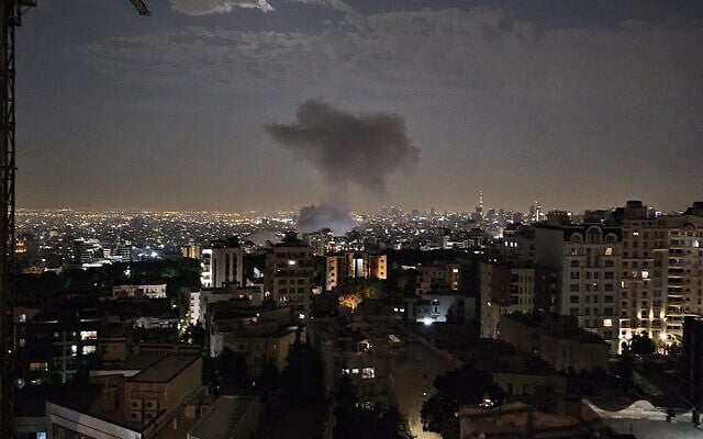 AFP__20250613__626Z4RM__v2__HighRes__TopshotIranIsraelConflictStrike-640x400